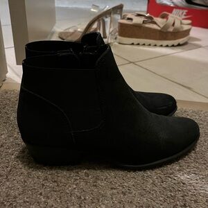 steve madden black booties